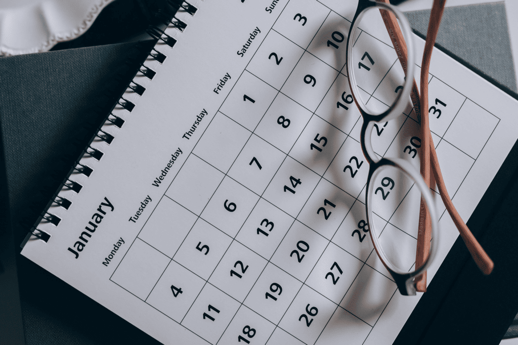 January calendar with glasses